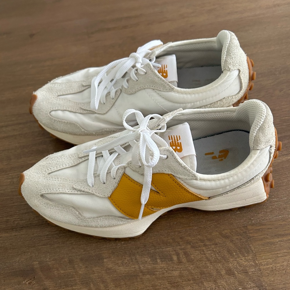 New Balance Beige White Orange Suede Retro Runner Sneakers - Picture 4 of 7